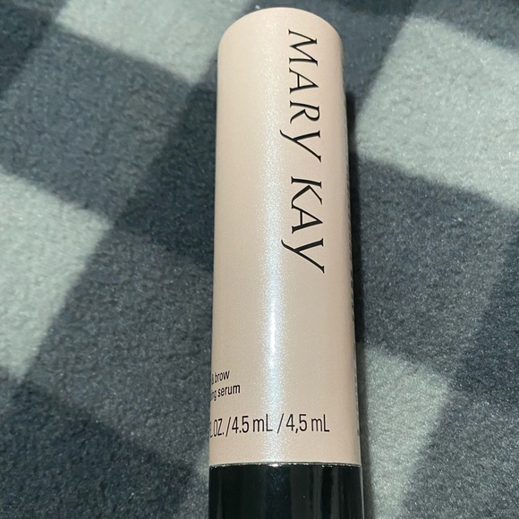Mary Kay lash and brow building serum. New - Picture 2 of 2